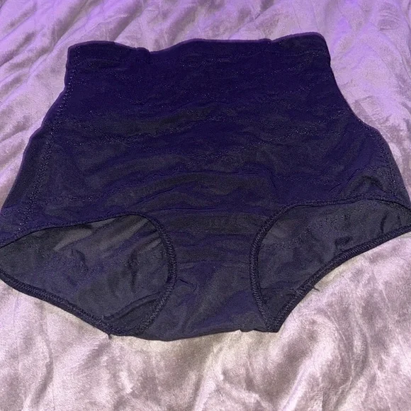 Shapewear - Picture 2 of 5